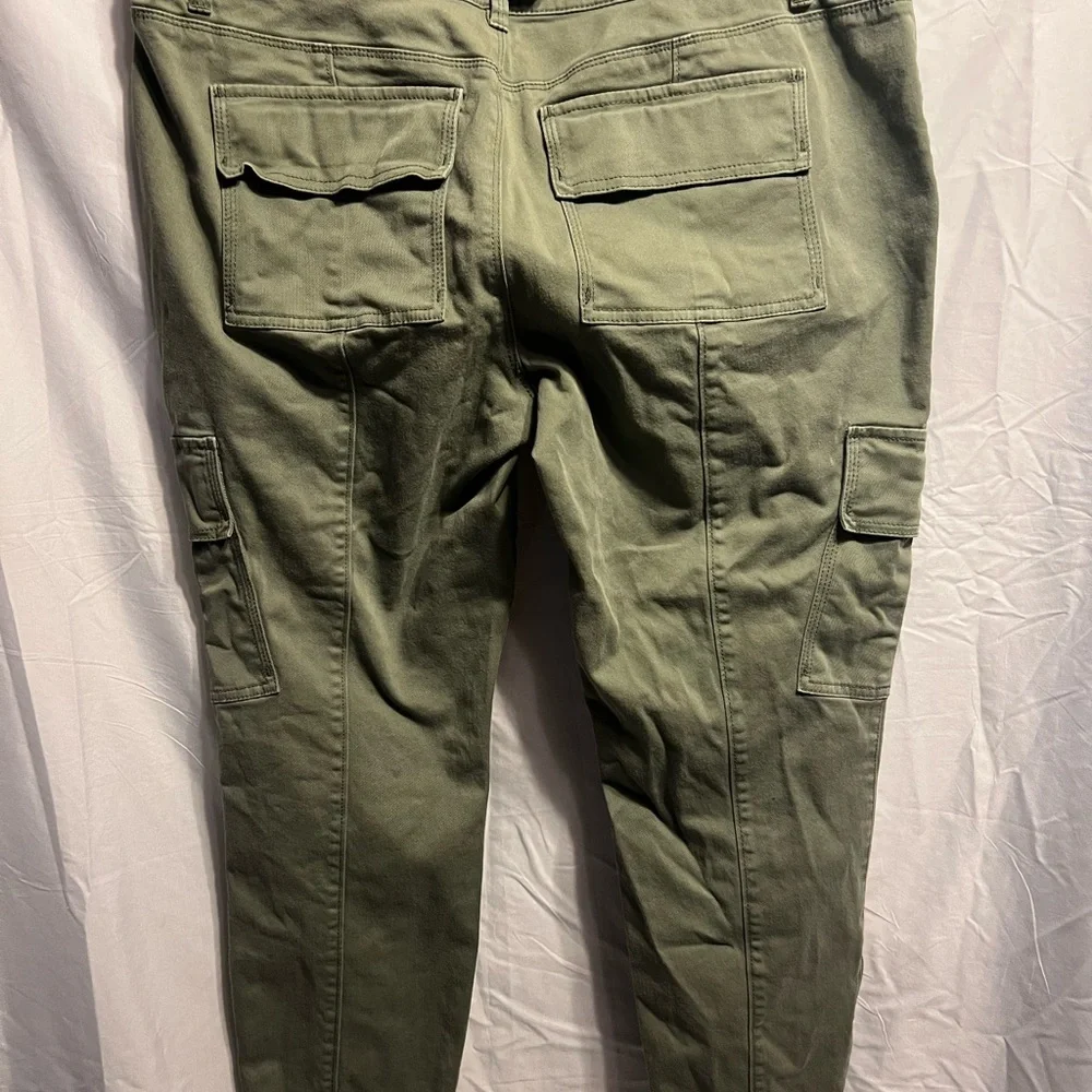 EUC White House Black Market denim jeans. Size 12. - Picture 7 of 14